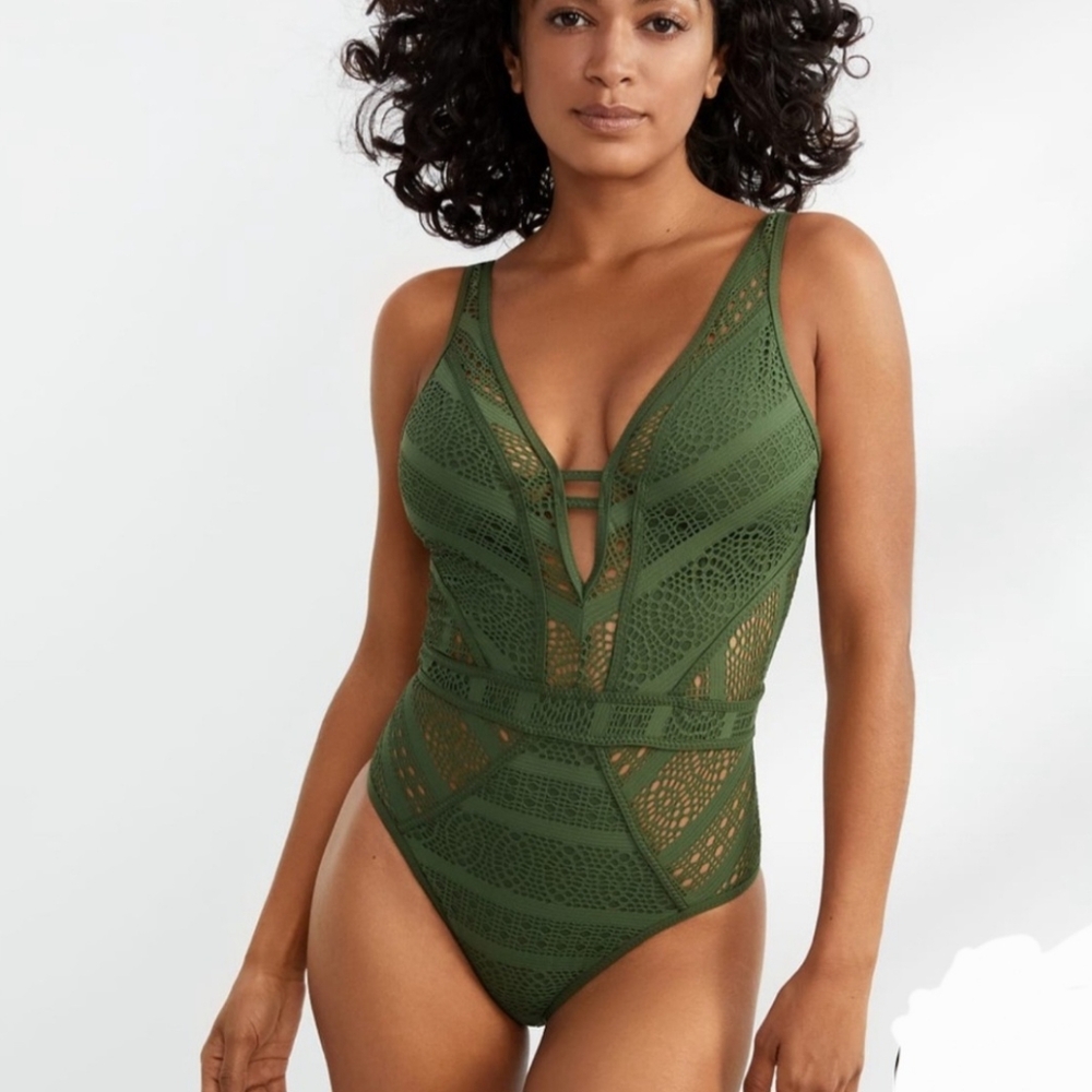 BECCA Fishnet One Piece Swimsuit Gorgeous Olive Green Sz M